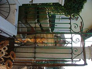 Lombard gate
